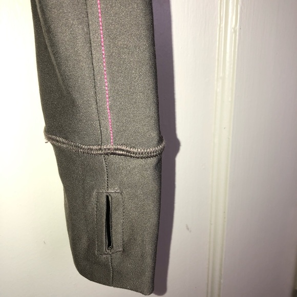 Nike dri fit full zip up hooded jacket size xs - Picture 2 of 5